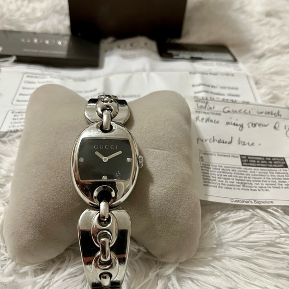 Gucci Bangle Chain Watch - Picture 7 of 12